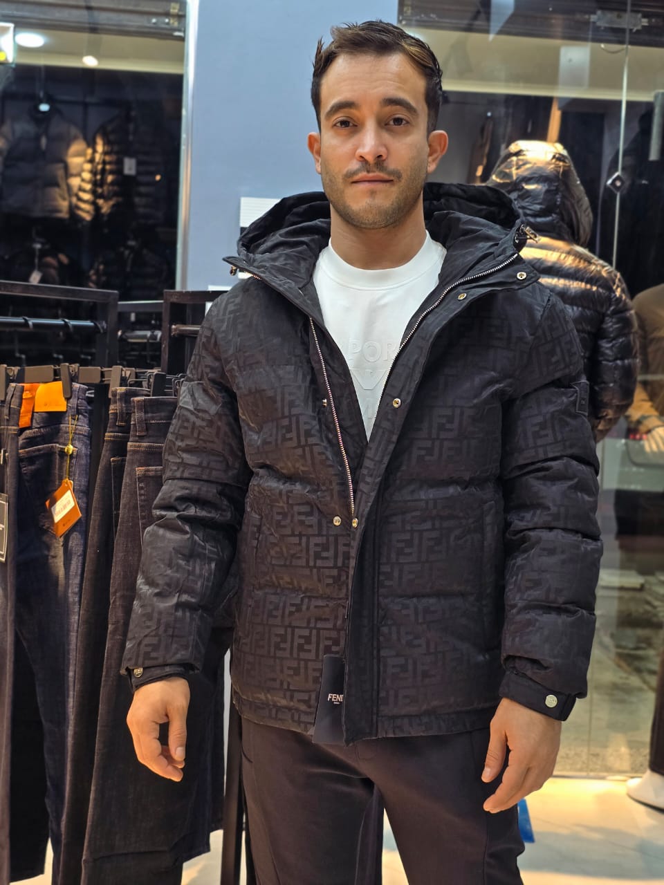 Doudoune Noir avec Capuche FENDI