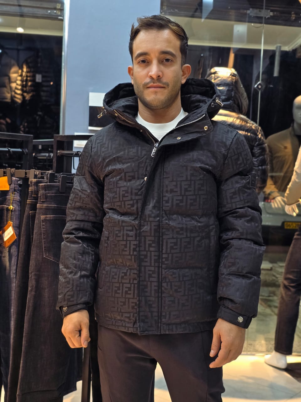 Doudoune Noir avec Capuche FENDI