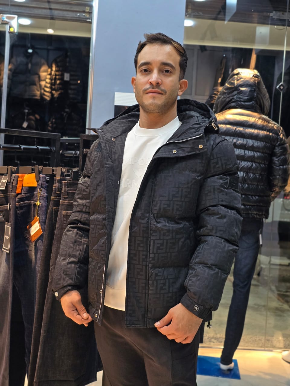 Doudoune Noir avec Capuche FENDI