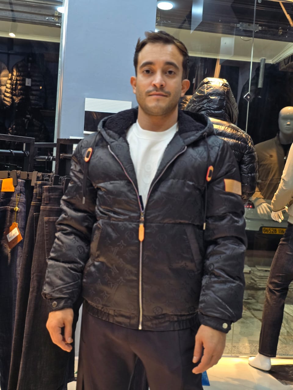 Doudoune Louis Vuitton Noir Capuche Lacés orange